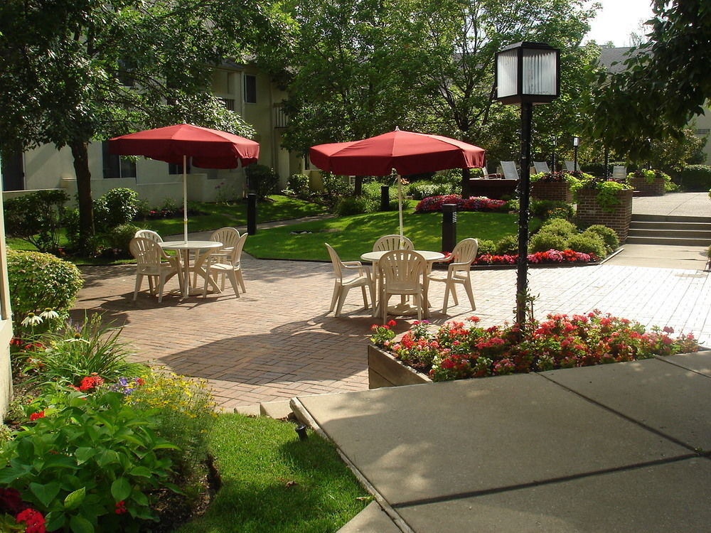 Chicago Club Inn & Suite Oakbrook Terrace Exteriör bild